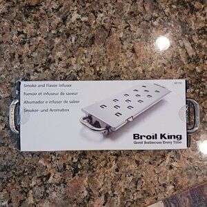 Broil King Imperial Smoker Box - BBQ Flavor Enhancer - NIB!
